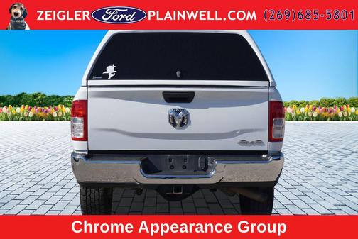 Bright White Clearcoat 2019 RAM 3500 Tradesman Crew Cab 4x4 6'4' Box