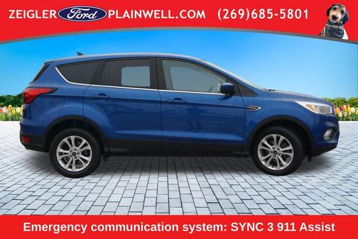 Lightning Blue Metallic 2019 Ford Escape SE