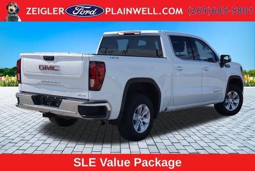 Summit White 2023 GMC Sierra 1500 SLE