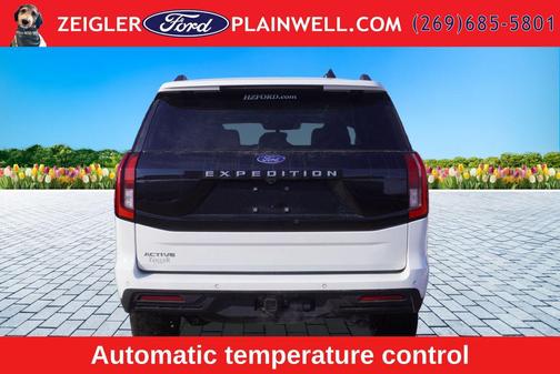 Oxford White 2025 Ford Expedition Active