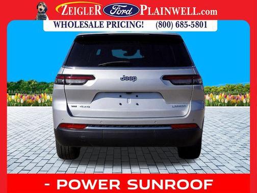 2022 Jeep Grand Cherokee L Laredo