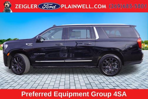 Onyx Black 2023 GMC Yukon XL SLT