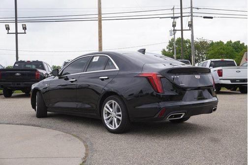 2025 Cadillac CT4 Luxury RWD