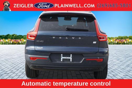 Blue 2022 Volvo XC40 Recharge Pure Electric P8 Twin Plus
