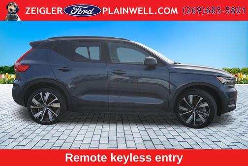 Blue 2022 Volvo XC40 Recharge Pure Electric P8 Twin Plus