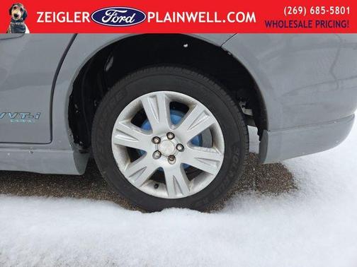 2007 Toyota Matrix Base