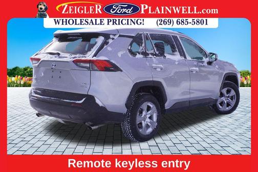 2022 Toyota RAV4 Hybrid XLE