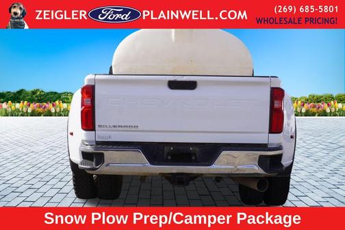 Summit White 2022 Chevrolet Silverado 3500 WT