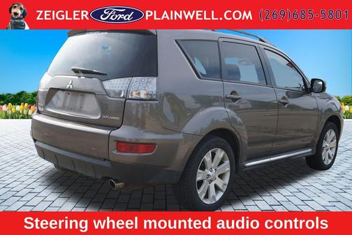 Brown 2013 Mitsubishi Outlander SE