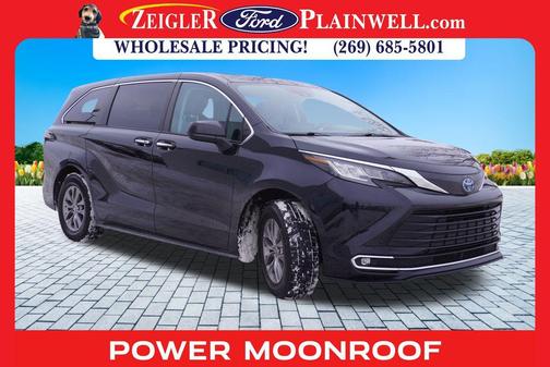 2023 Toyota Sienna XLE