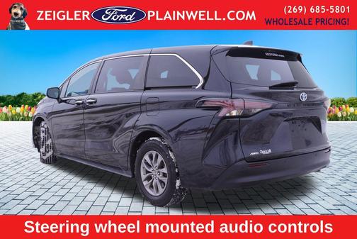 2023 Toyota Sienna XLE