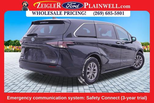 2023 Toyota Sienna XLE