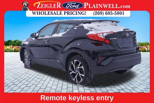 2022 Toyota C-HR XLE