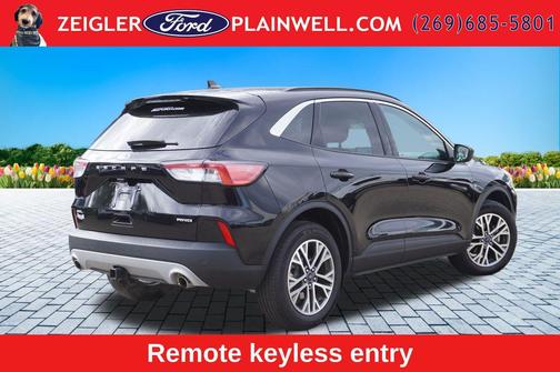Black 2022 Ford Escape SEL