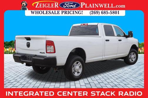 2023 RAM 3500 Tradesman Crew Cab 4x4 8' Box