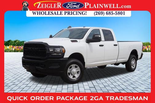 2023 RAM 3500 Tradesman Crew Cab 4x4 8' Box