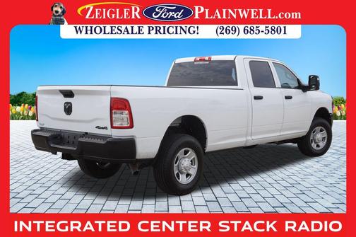 2023 RAM 3500 Tradesman Crew Cab 4x4 8' Box