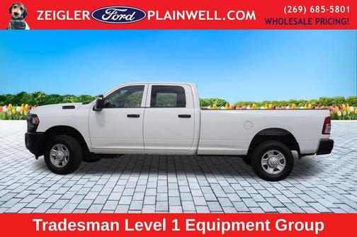 2023 RAM 3500 Tradesman Crew Cab 4x4 8' Box
