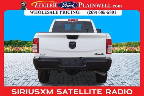 2023 RAM 3500 Tradesman Crew Cab 4x4 8' Box