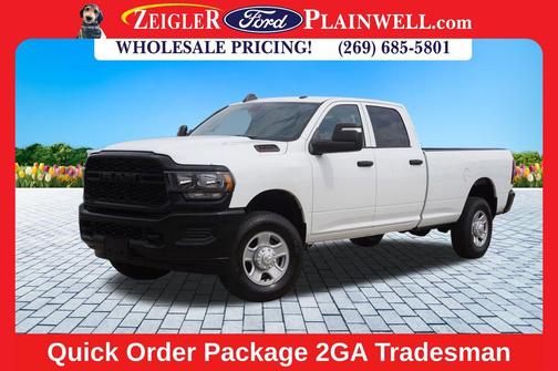 2023 RAM 3500 Tradesman Crew Cab 4x4 8' Box