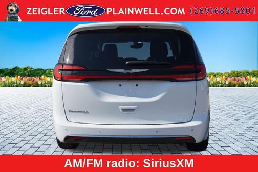 Bright White Clearcoat 2024 Chrysler Pacifica Touring L