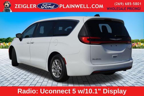 Bright White Clearcoat 2024 Chrysler Pacifica Touring L