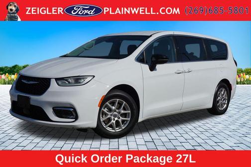 Bright White Clearcoat 2024 Chrysler Pacifica Touring L