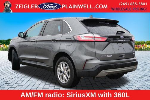 Gray Metallic 2022 Ford Edge SEL