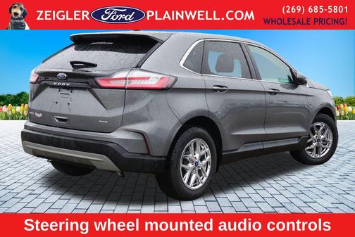 Gray Metallic 2022 Ford Edge SEL