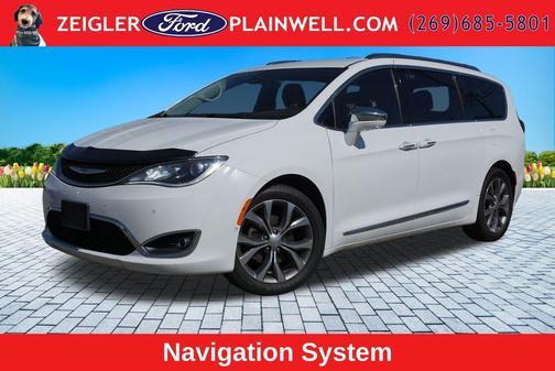 Bright White Clearcoat 2019 Chrysler Pacifica Limited