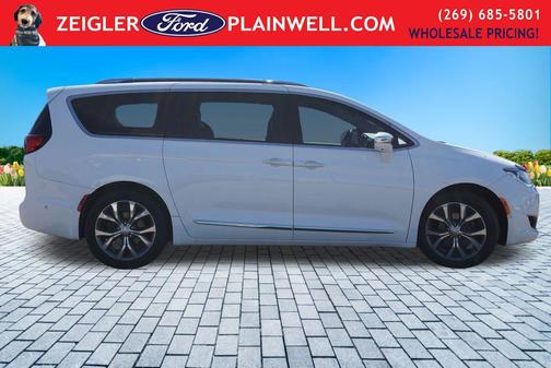 Bright White Clearcoat 2019 Chrysler Pacifica Limited