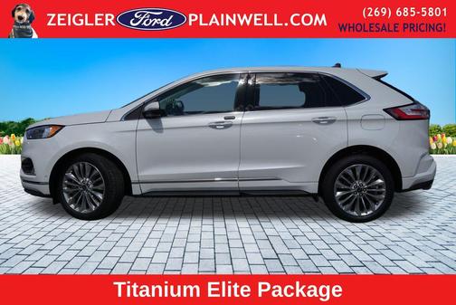 White Metallic 2024 Ford Edge Titanium