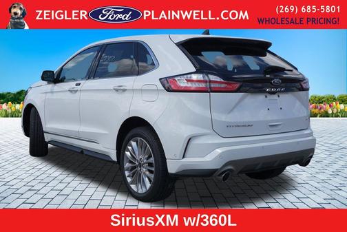 White Metallic 2024 Ford Edge Titanium