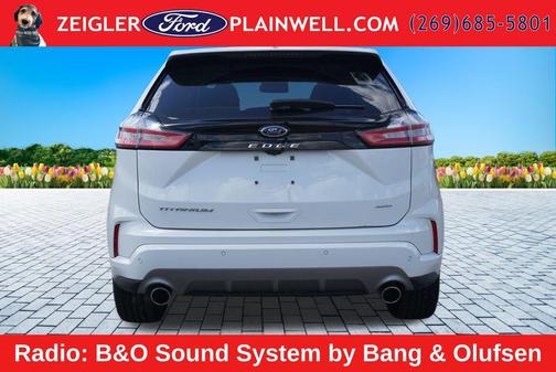 White Metallic 2024 Ford Edge Titanium