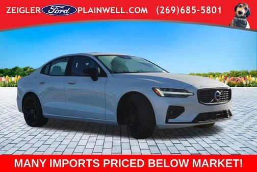 Crystal White 2021 Volvo S60 T6 R-Design