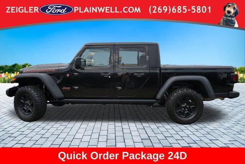Black Clearcoat 2022 Jeep Gladiator Mojave 4x4