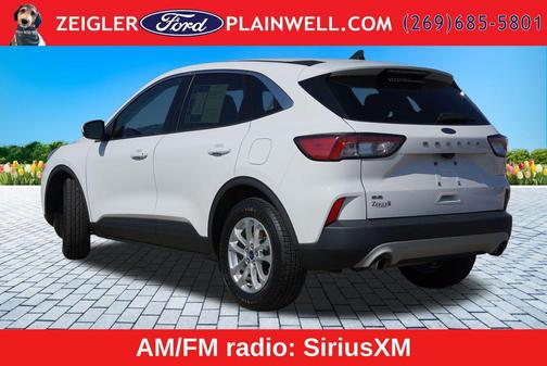 Oxford White 2021 Ford Escape SE