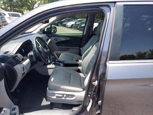 Modern Steel Metallic 2016 Honda Pilot EX-L