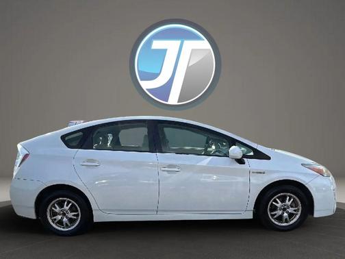 White 2010 Toyota Prius II