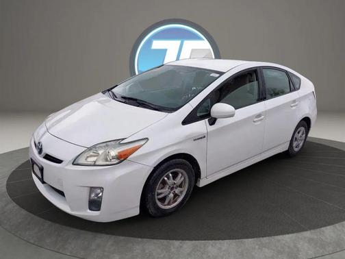 White 2010 Toyota Prius II