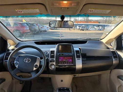 Red 2005 Toyota Prius Base