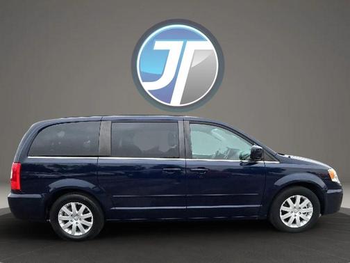True Blue Pearlcoat 2015 Chrysler Town & Country LX
