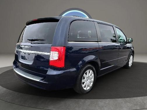 True Blue Pearlcoat 2015 Chrysler Town & Country LX