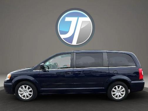 True Blue Pearlcoat 2015 Chrysler Town & Country LX