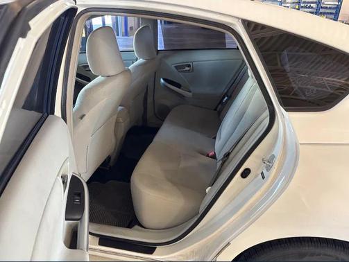 White 2012 Toyota Prius Two