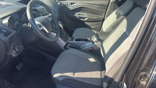 Black 2014 Ford Escape SE