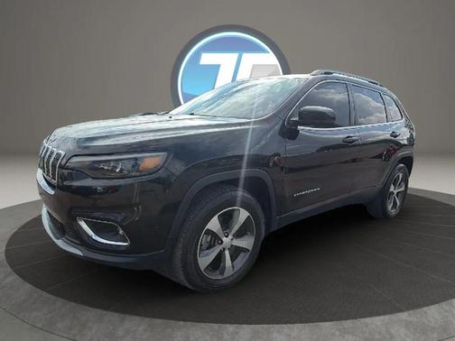 Diamond Black Crystal Pearlcoat 2019 Jeep Cherokee Limited
