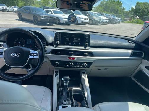 Ebony Black 2020 Kia Telluride S