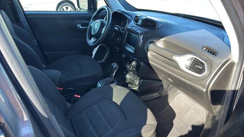 Granite Crystal Metallic Clearcoat 2019 Jeep Renegade Latitude