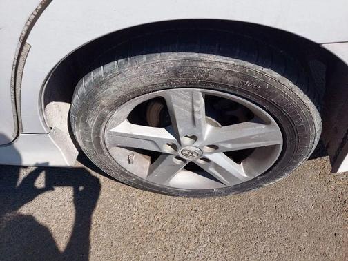 Super White 2012 Toyota Camry SE